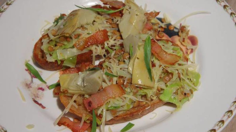 Как приготовить тосты с чечевицей и капустой