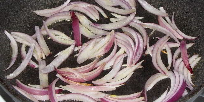 Рецепт тостов с грушей, голубым сыром и кедровыми орешками