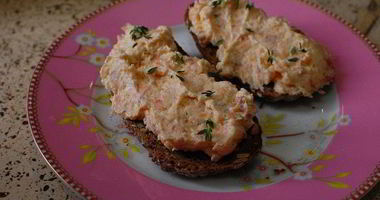 Рецепт Тостов с патэ из копченой форели