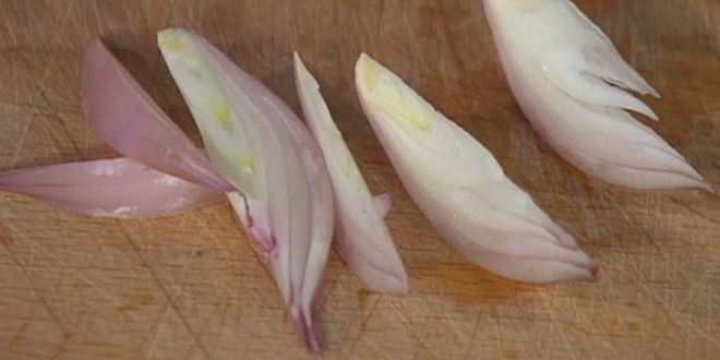 Рецепт тостов с рыбой карри и свекольным салатом