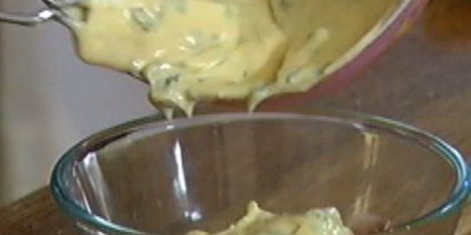 Рецепт тостов с сельдью, яйцом и тархунным майонезом