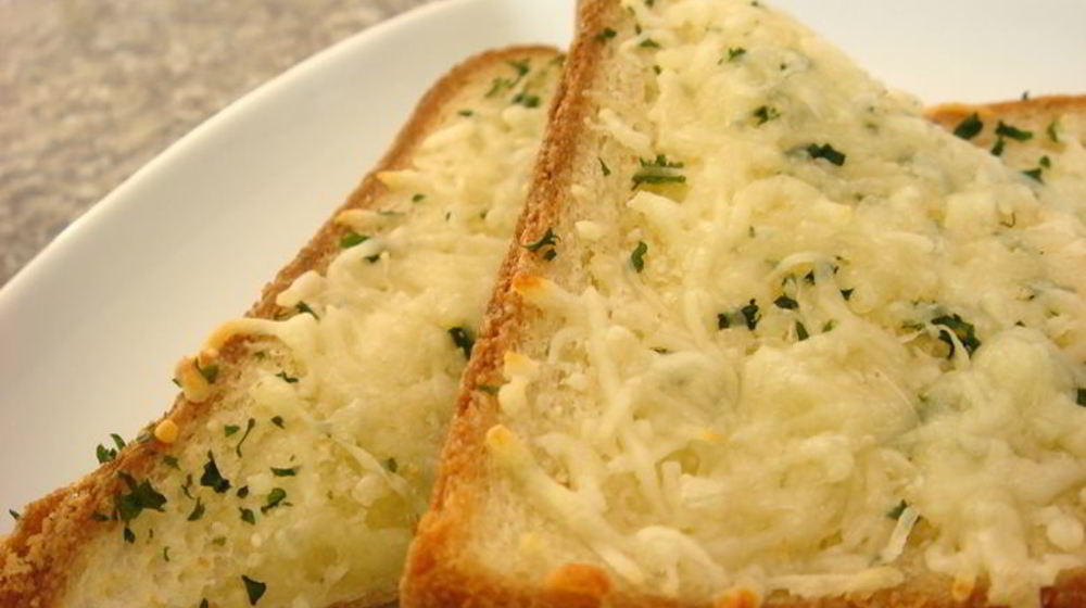 Как приготовить тосты с сыром и чесноком