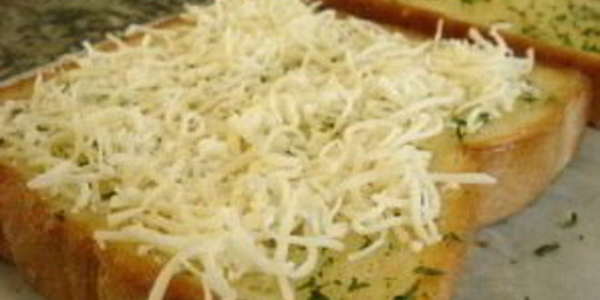 Рецепт тостов с сыром и чесноком