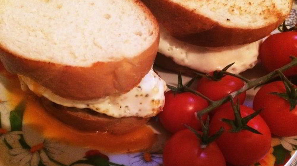 Как приготовить тосты с ветчиной и овощами