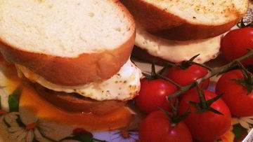 Рецепт Тостов с ветчиной и овощами