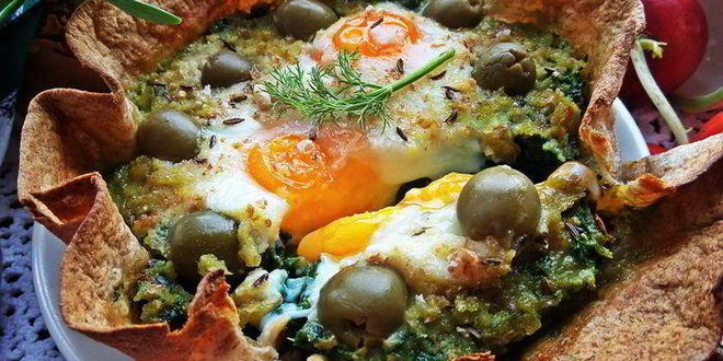 Рецепт глазуньи, запеченной в шпинате