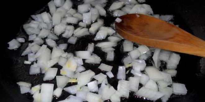 Рецепт весенней яичницы со шпинатом