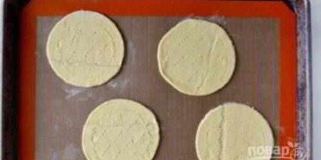 Рецепт яичницы на слоеном тесте