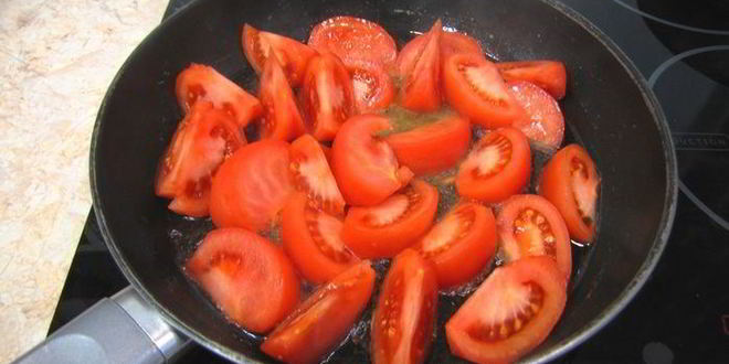 Рецепт яичницы с помидорами — великого сочетания продуктов
