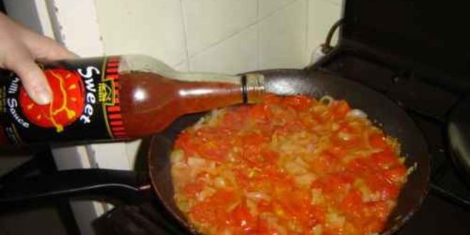 Рецепт яичницы с помидорами