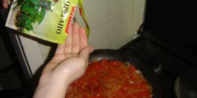 Рецепт яичницы с помидорами