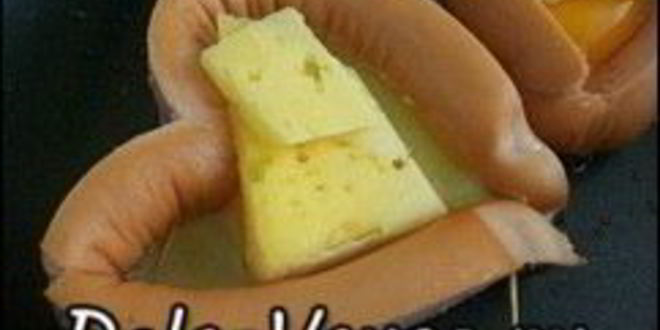 Рецепт яичницы с сосисками для романтического завтрака