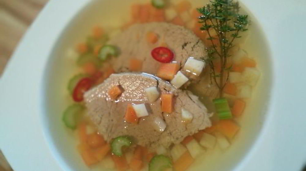 Как приготовить телячье заливное