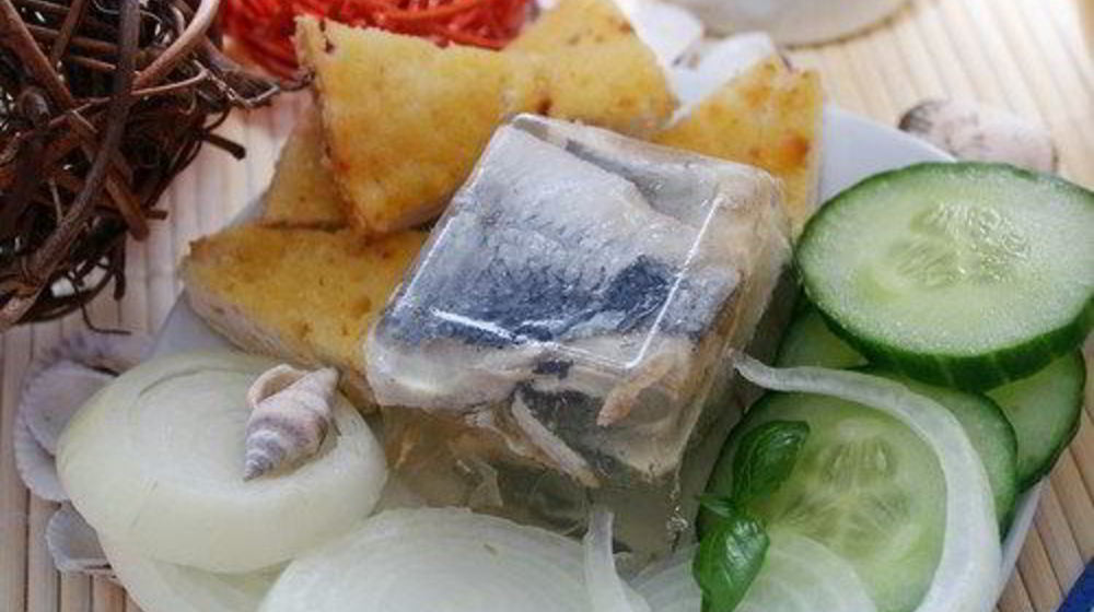 Как приготовить заливное из карпа