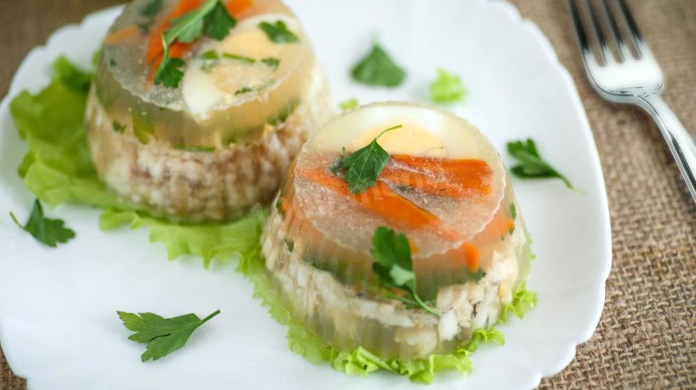 Как приготовить заливное из окуня