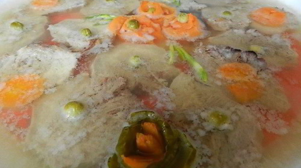 Как приготовить заливное из свиного языка с желатином