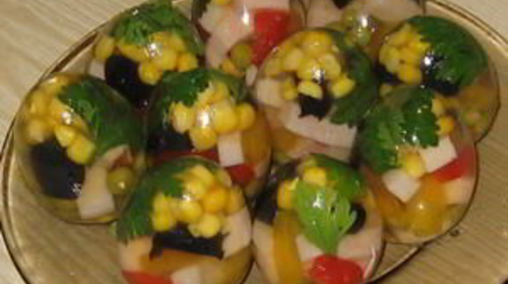 Как приготовить заливное яйца фаберже