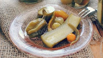 Рецепт Зеленых помидоров с огурцами пальчики оближешь на зиму